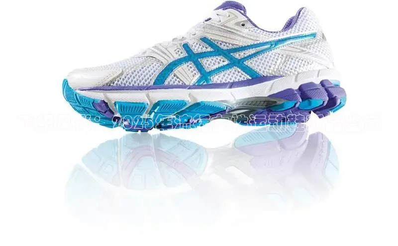 飞织风尚：2025年流行女性运动鞋新品鉴赏